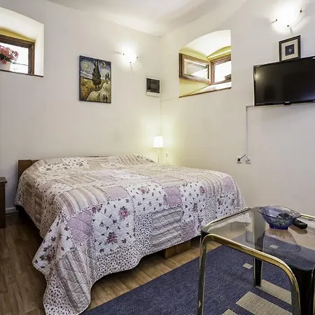 Zekan Hotel 3*